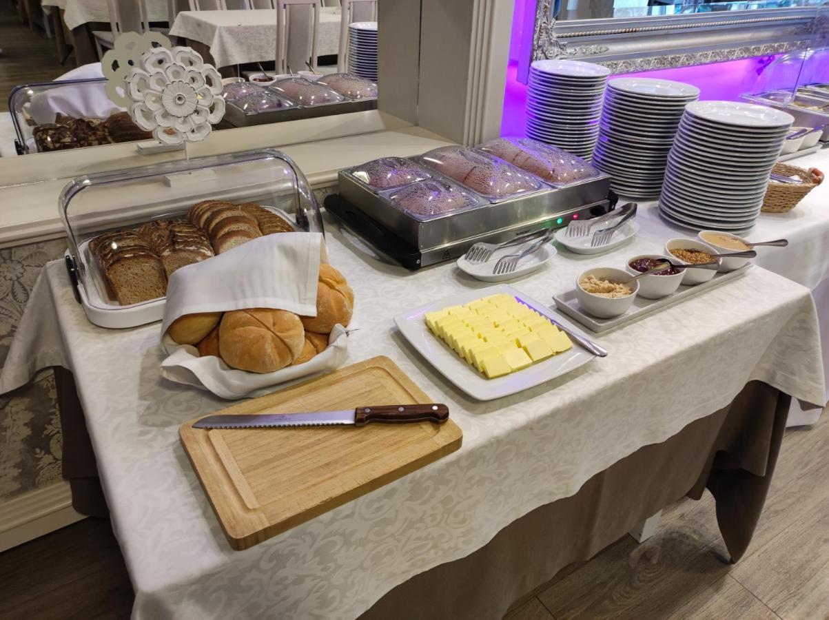 Hotel Bialy Dom Henlex Restauracja